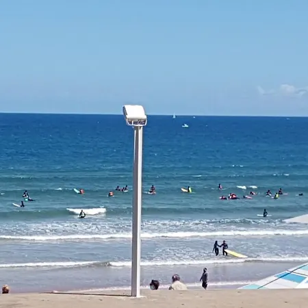 Mirando Al Mar, Sone